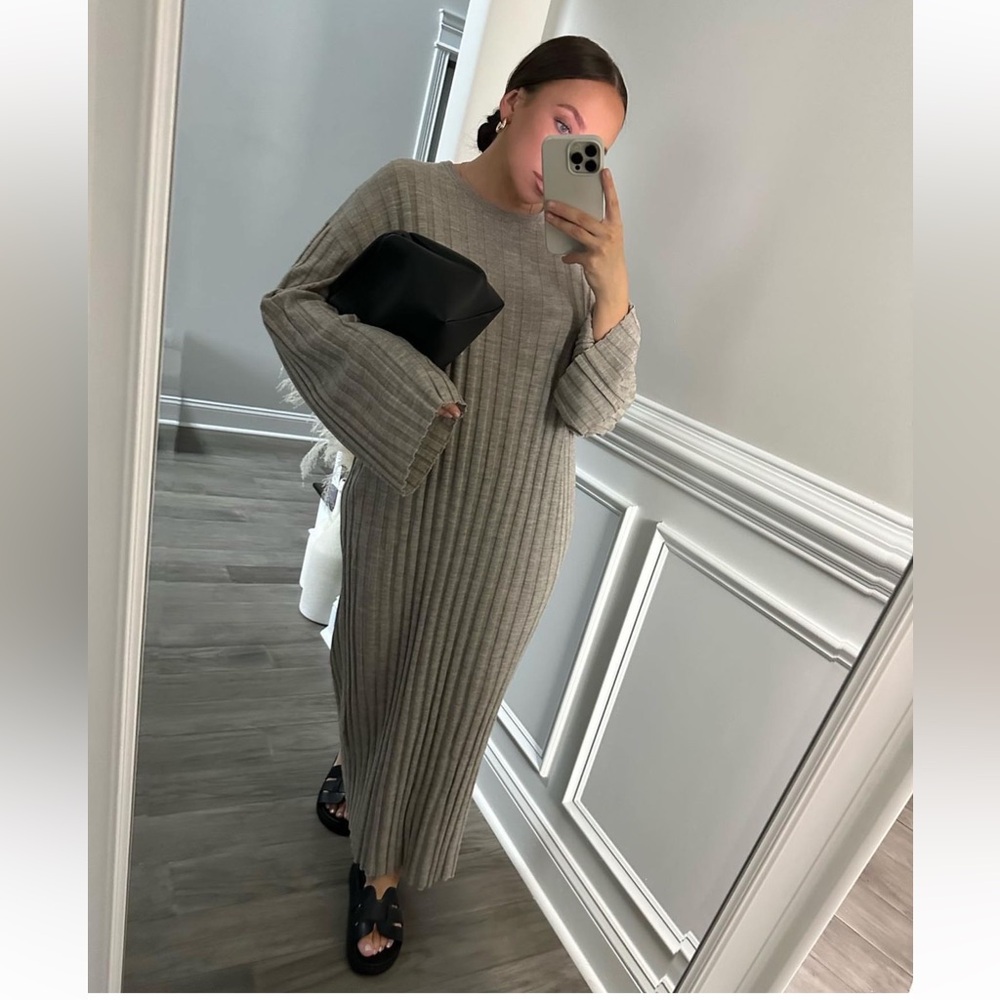 H&M Gray Ribbed Midi Dress